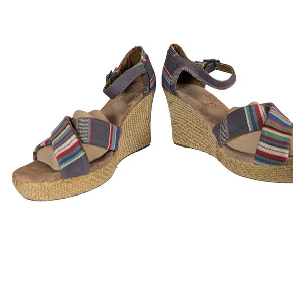 TOMS Women's Casual Wedge Sandals Blue Stripe Fabric Ankle Strap Platform Size 9 - Picture 2 of 9
